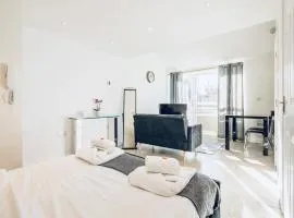 Riverlight Studio sleep 3