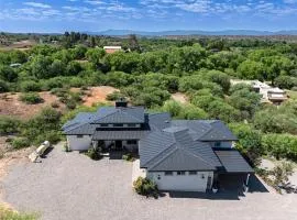 3B Lux Farmhouse | Wine Country | Sauna, Hot Tub