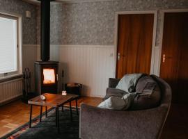 Stuga Värmland - Spacious Family Home by the Forest, ξενοδοχείο σε Gräsmark