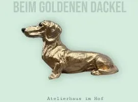 Beim Goldenen Dackel -Atelierhaus im Hof