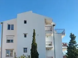 Apartment Maruni