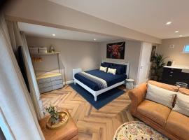 NEW Cosy New Forest Retreat for Two, Hotel in Brockenhurst