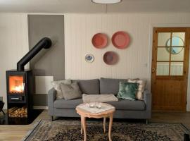 Cozy and spacious apartment in Svolvær, hotel a Svolvær