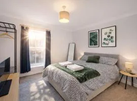 City Apartment Close to Cafes & Restaurants