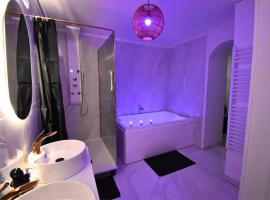 Le Sanctuaire Hirson, Spa Privatif, Sauna, hotel em Hirson