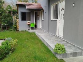 Deluxe groundfloor with garden only for long term rental