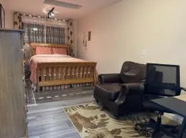 Zen Suite for two 13 miles to Seattle Space Needle