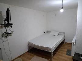 Hostel Lalinac, hotel en Lalinac