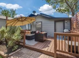 Cozy Cottage with Deck Short Walk to the Square