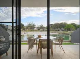 Maraboo Island North Coogee - Luxury, Beachfront, family friendly, Sauna, close to Fremantle & Rottnest Island Ferry