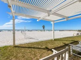 Beach, Gulf, and Bay Views plus 2 Balconies with Pool and Sleeps 6