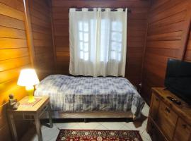 quarto aconchegante com cama de solteiro, hotel u gradu Florijanopolis
