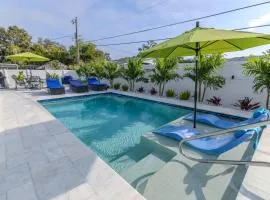 Bright New Home Family Oasis Near the Shore