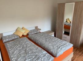 Útulný apartmán v Jizerkách, hotel em Hejnice