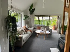 The Lighthouse - Stunning Sun Filled Home