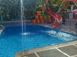 Villa Itzae Hotel - Piscina y Naturaleza، فندق في Viotá