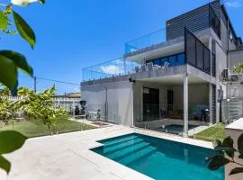 Bellagio - Swimming Pool with Ocean Views