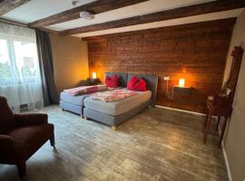 2 bedroom Apartment in wine region, Hotel in Ipsheim