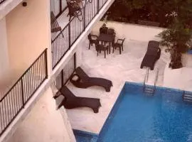 NEW! Azul Swim-Out Retreat