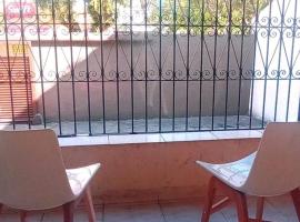 Casa Studio Mega - Qto Privativo Casa Compartilhada, khách sạn ở Santos