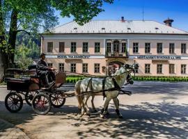 Hotel Na Zámečku、ウースチー・ナド・オルリツィーのホテル