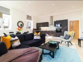 2 Bed, parking, 22mins-Central London, 15mins-LHR, Hotel in Iver