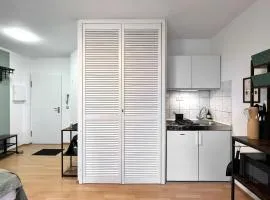 Modern, cozy with Wi-Fi, TV, washing machine