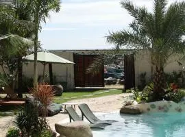 Chon's Dock Homestay & Apartment - Free Outdoor Pool