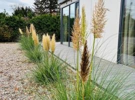 Quarnbek में, होटल Loft-Charme trifft Natur - helles Modulhaus am NOK