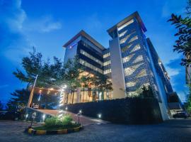 Hotel Luwansa Palangkaraya, acomoda&ccedil;&atilde;o em Palangkaraya