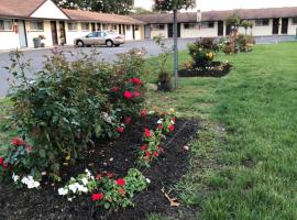 Smithpoint motel, hotel di Shirley