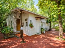 Elfreda, Vikramgad - 1BHK Villa - Pet Friendly, hôtel à Zadapoli
