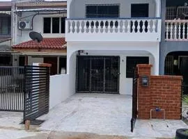 Family Landed Homestay in Pandan Jaya, Ampang near KLCC