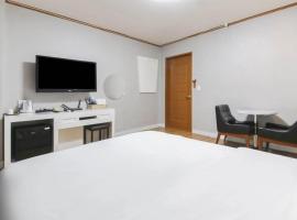 Hotel Lisa, hôtel à Donghae