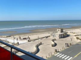 Appartement Vue Mer à Ste Cécile Plage, Hotel in Camiers