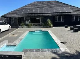 Bell rose oaks guest house