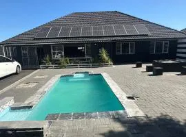 Bell rose oaks guest house