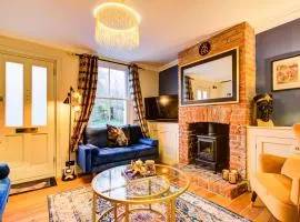 Chic Cottage Fireplace Patio Pet Train Stn