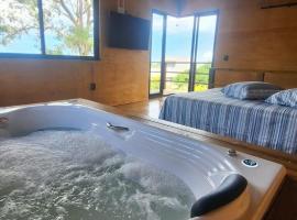 Chalé com jacuzzi, recanto dos Colibris, hotel i Torres
