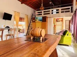 Loft Rústico com Vista Para a Piscina