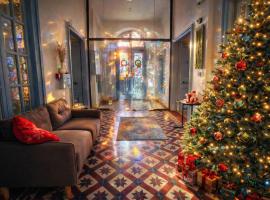 Central House, Hotel in Limassol