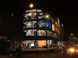 Hotel Majestic Royal, Akkalkot, hotel in Akalkot