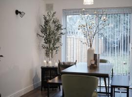 The Dormers 3 Bed luxury house near NEC BHX Airport Resort World, Hotel in Sheldon