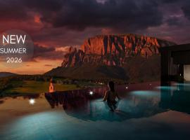 Gartenhotel Völser Hof - Adults Only, hotel i Fiè