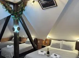 Hedonia Luxury Rooms