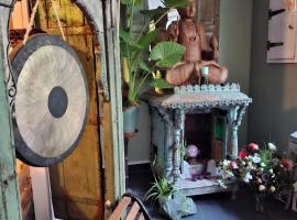 Terra-Crystal, hotel em Rochefort