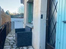 2chambres 70m2 proche centre ville, hotel u gradu Ale