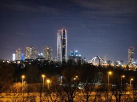 3BR - City Views - Free Parking - Near Eurovea and Aupark, hótel í Petržalka