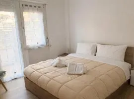 La DA MA Shila Winter Escape