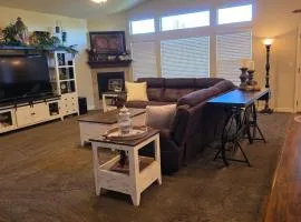 Wasatch Retreat 5 bed 3 5 bath pool table game room